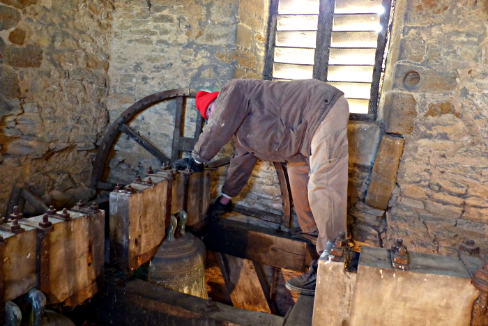 Removing wheels from bells